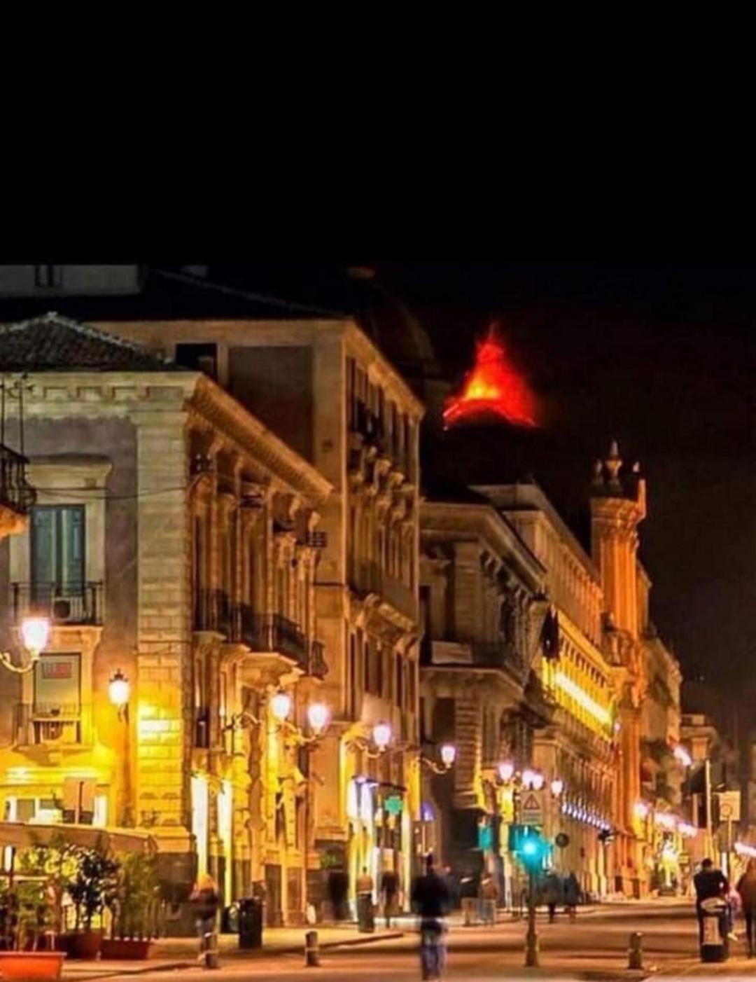 Casa Vacanze Al Teatro Aeroporto di Catania Fontana Rossa Esterno foto