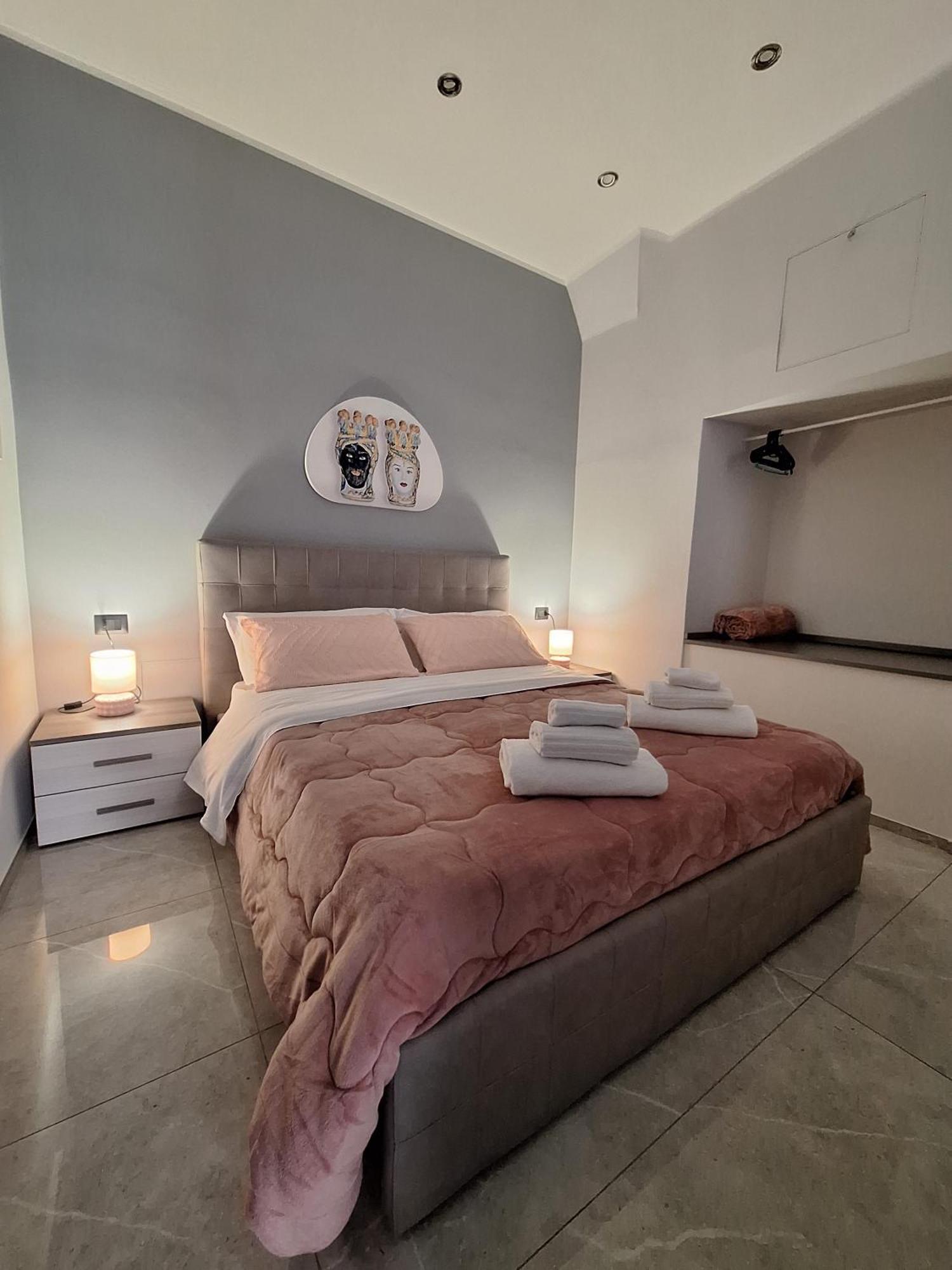 Casa Vacanze Al Teatro Aeroporto di Catania Fontana Rossa Esterno foto
